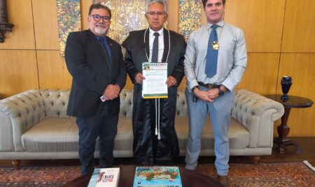 PRESIDENTE DO TJPA RECEBE DIRETORIA DO SINDOJUS-PA E DETERMINA PROVIDÊNCIAS SOBRE ATAQUE A OFICIAL DE JUSTIÇA EM IPIXUNA